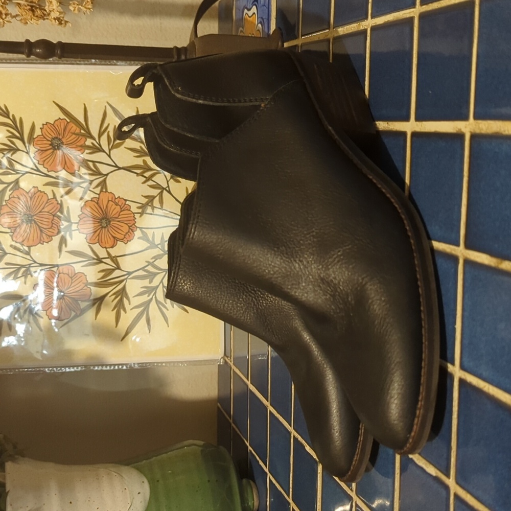 Women's Size 8 Lucky Brand Black Ankle Booties